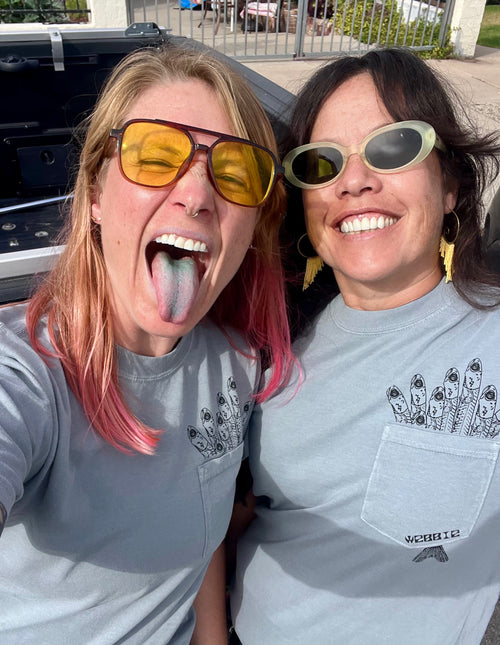 Sun's out, blue tongues out with @mogardens